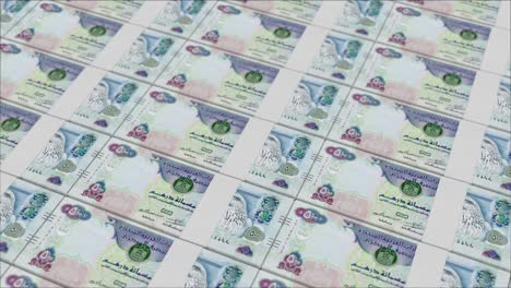 500-Billetes-De-Dirham-De-Los-Emiratos-Árabes-Unidos-Impresos-Por-Una-Prensa-Monetaria