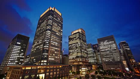 Tokio-Noche-Luz-Estación-De-Tokio-Marunouchi-Distrito-Comercial-Rascacielos