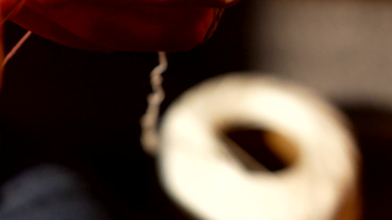 손으로 매는 세부 사항