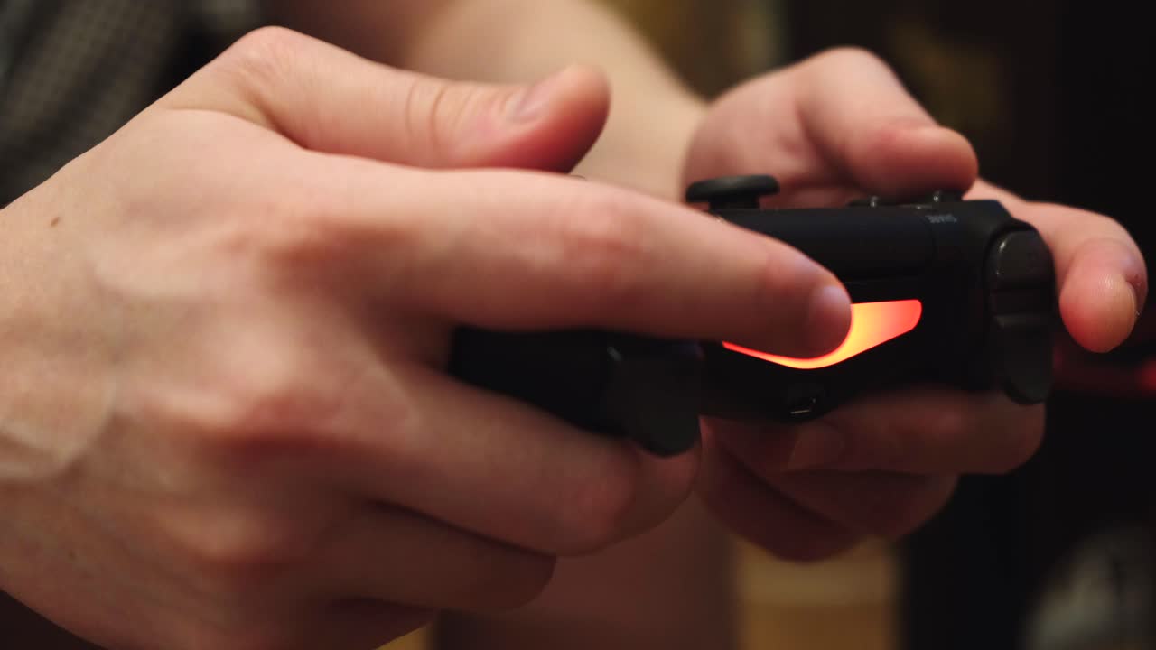 비디오 게임을 하는 사람