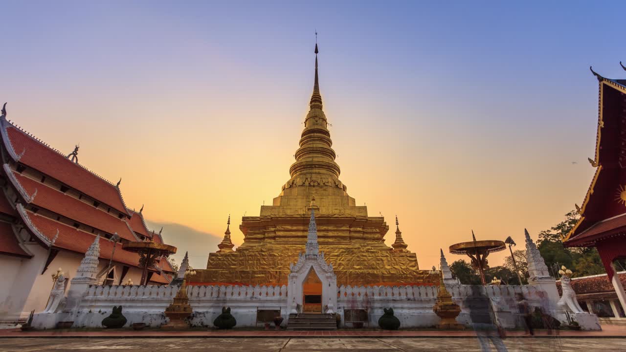Tempio Wat Phra That Chae Haeng, luogo simbolo della provincia di Nan, Thailandia - Time Lapse