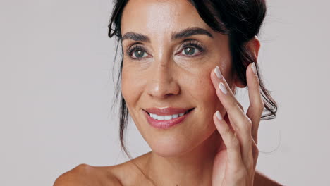 mujer madura sonriente