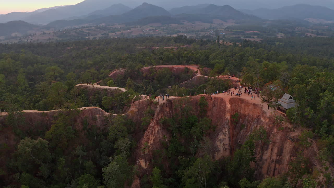 태국 의 일몰 에 있는 파이 캐니언 의 놀라운 공중 촬영