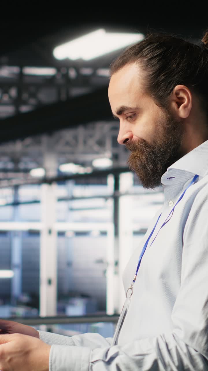 Vertical video Data center developer frustrated by critical error affecting laptop