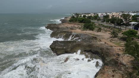 Breaking-waves-on-Santo-Domingo-coast-for-hurricane-Beryl,-Dominican-Republic