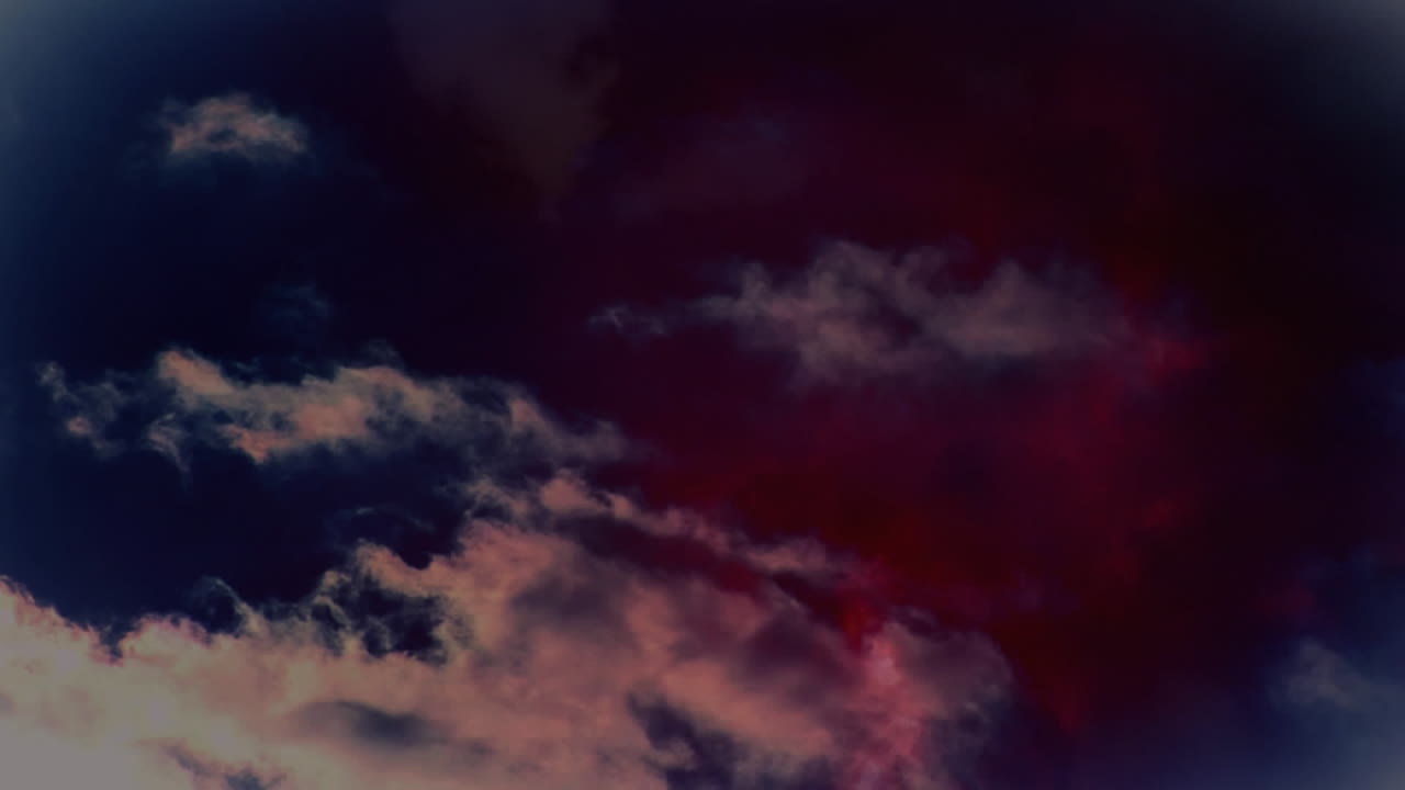 truenos en el cielo con nubes