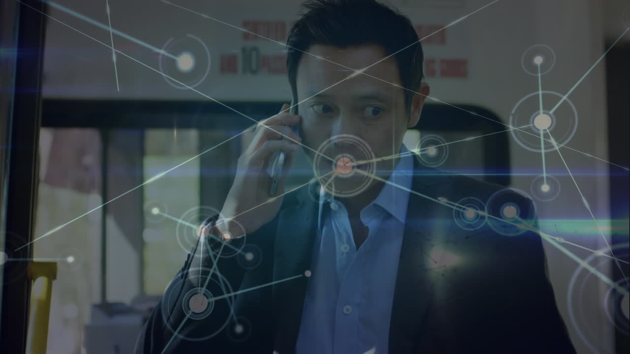 사무실에서 일하는 다양한 비즈니스 사람들에 대한 연결 네트워크의 활성화