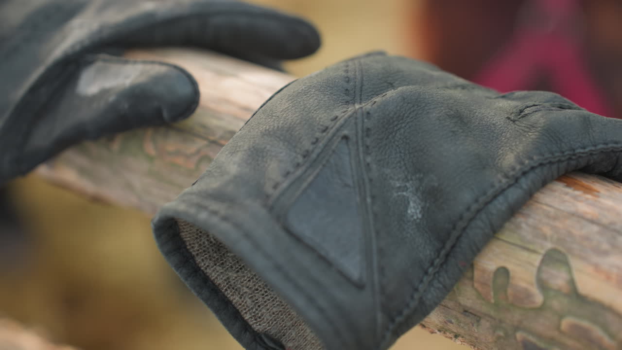 텍스트 없이는 베리에이션을 생성할 수 없어요. 원본 콘텐츠 없이는 대체 버전을 생성할 수 없으며, 여러 가지 다른 버전으로 바꿔서 제작하려면 원본 텍스트를 제공해야 해요.