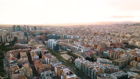 barcelona al atardecer