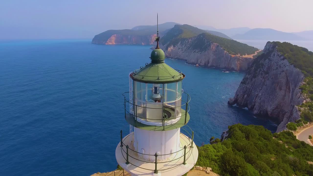 antena alrededor del faro de lefkada grecia