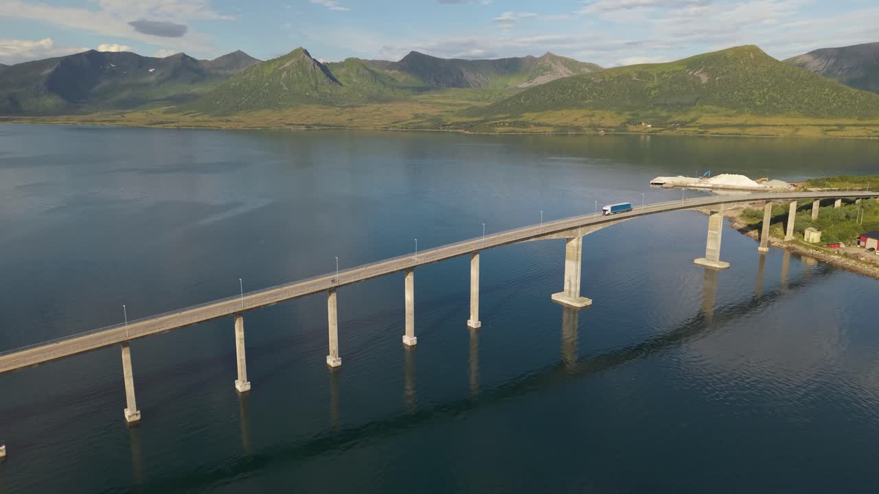 Andøybrua-bron i Norge – Drönarbild