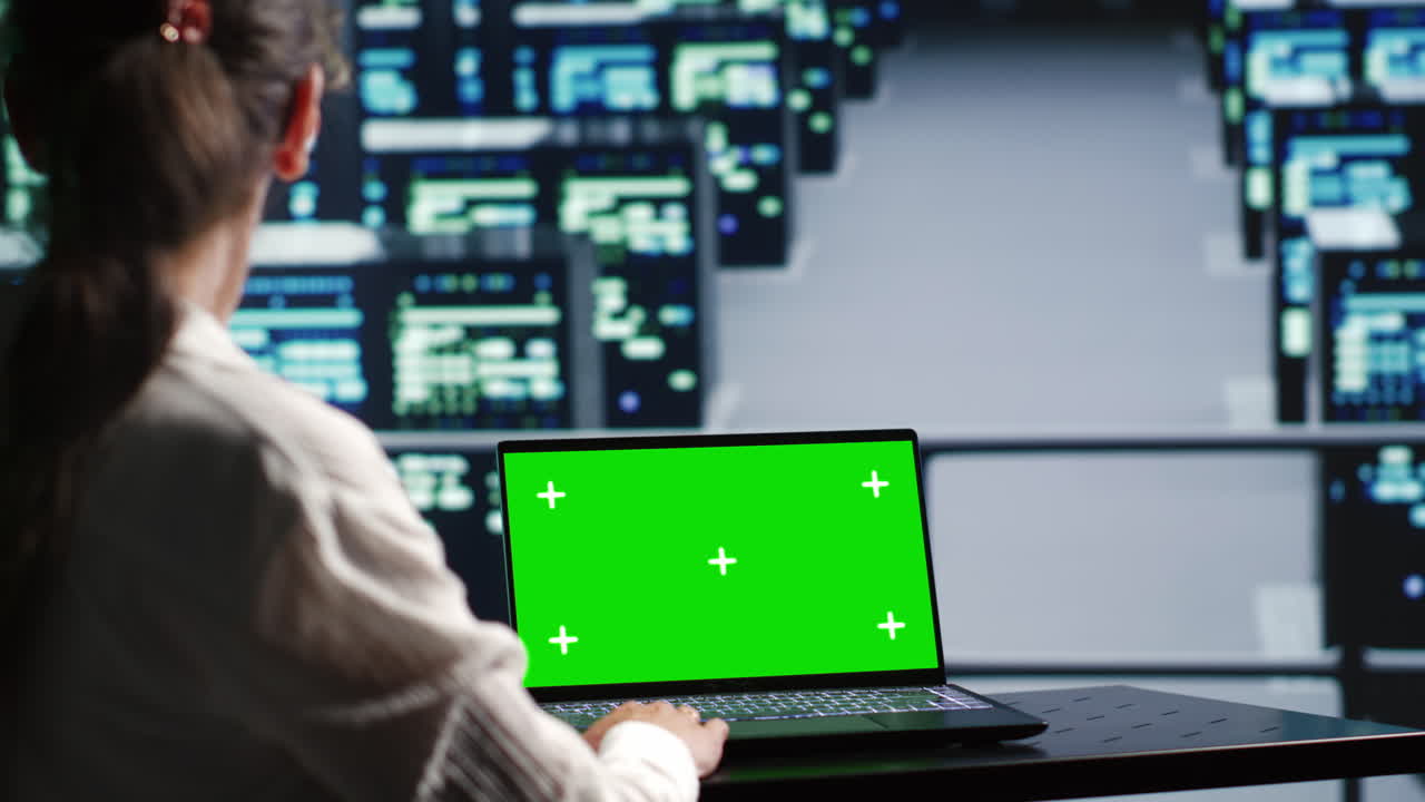 fijación de sistemas de servidor de computadoras portátiles de maqueta