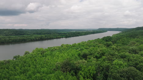 Dense-Forest-And-River-In-Mousetail-Landing-State-Park,-Linden,-Tennessee,-USA---aerial-drone-shot