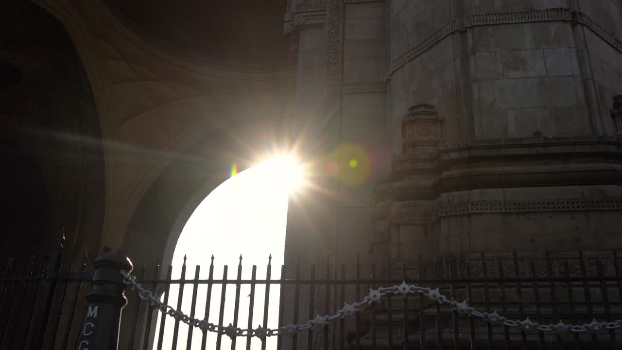 Sun rays break through the side wall