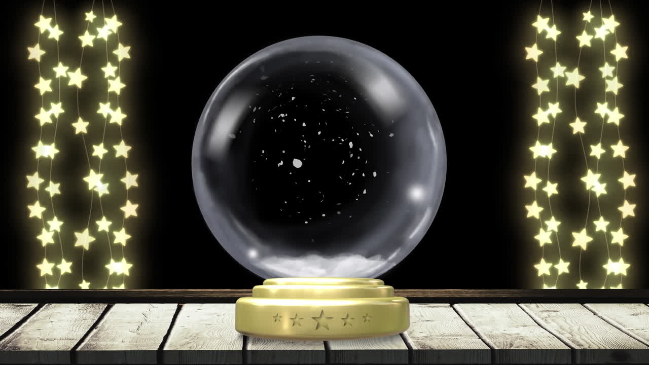 검은색 배경에 눈이 떨어지고 요정 불빛이 있는 크리스마스 스노우 글로브의 애니메이션