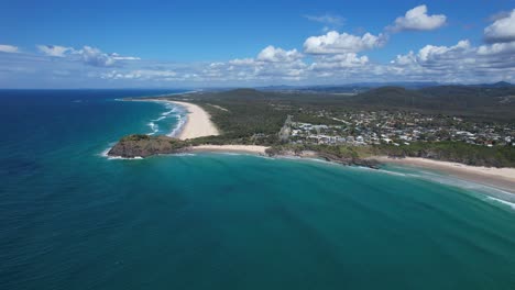 Turquoise-Seascape-Of-Cabarita-Beach-And-Norries-Head-In-New-South-Wales,-Australia---aerial-drone-shot