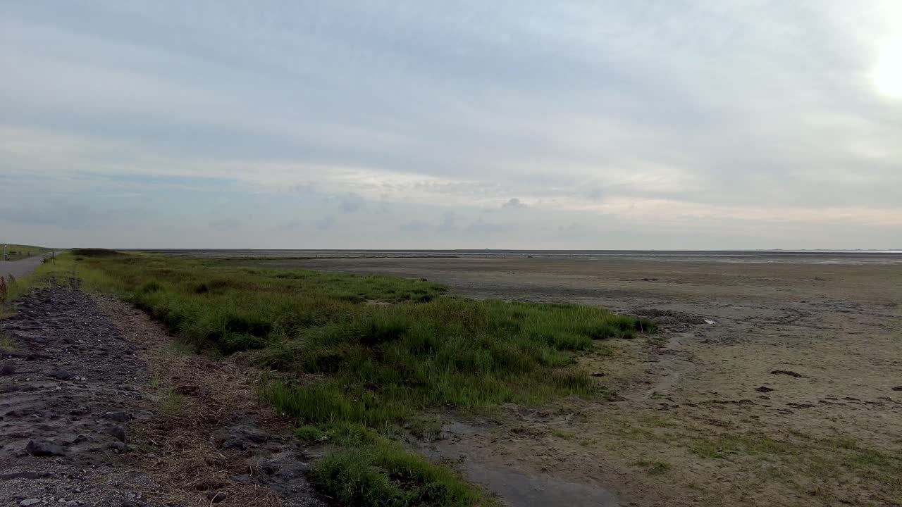 Mare dei Wadden al Fulehoern della penisola di Nordstrand nel Parco Nazionale del Mare dei Wadden nello Schleswig-Holstein, Germania, Europa
