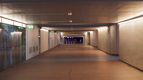 Empty-Corridor-Inside-A-Quiet-Building-In-Utrecht,-Netherlands---zoom-out-shot