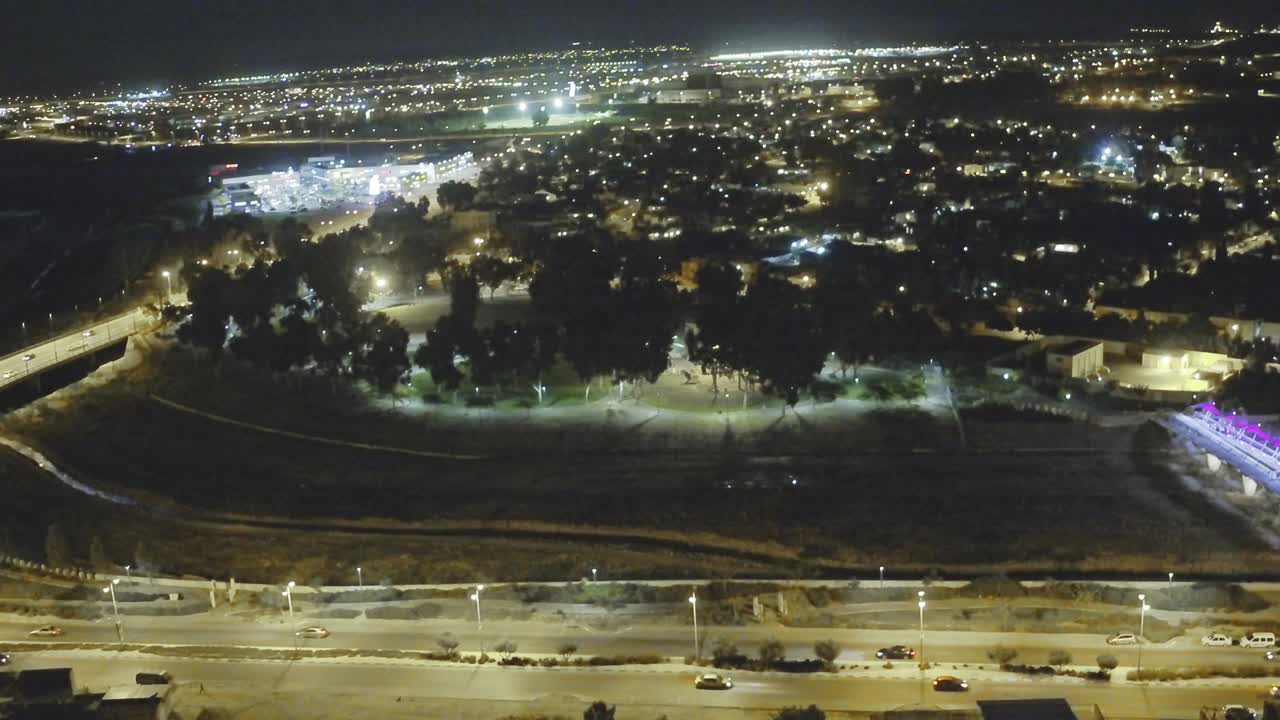 도시에서의 밤 - 공중