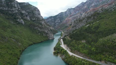 Luftaufnahme-Der-Flussschlucht