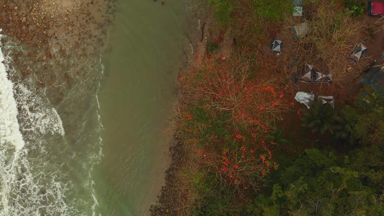 matelot un asentamiento ubicado en la costa norte de trinidad en la región de sangre grande, el pueblo tradicionalmente ha sido visto como uno de los lugares más remotos de la isla