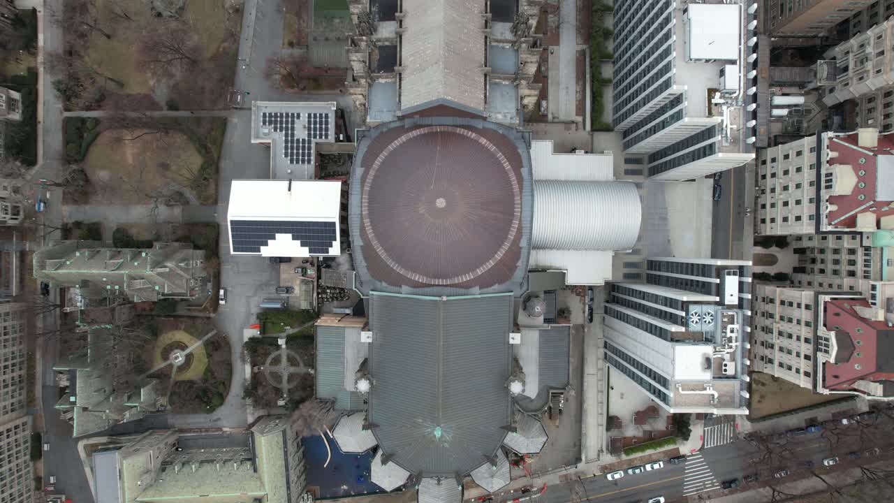 세인트 대성당에 대한 하향식 전망