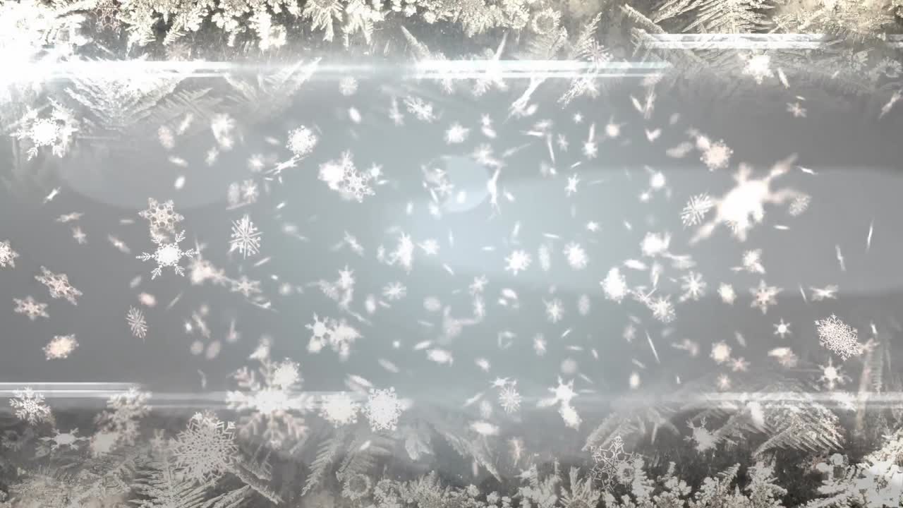 animación de la nieve de navidad cayendo sobre las decoraciones de navidad sobre un fondo gris