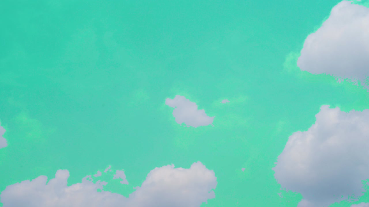pantalla verde de nubes blancas en movimiento con resolución de 4k.