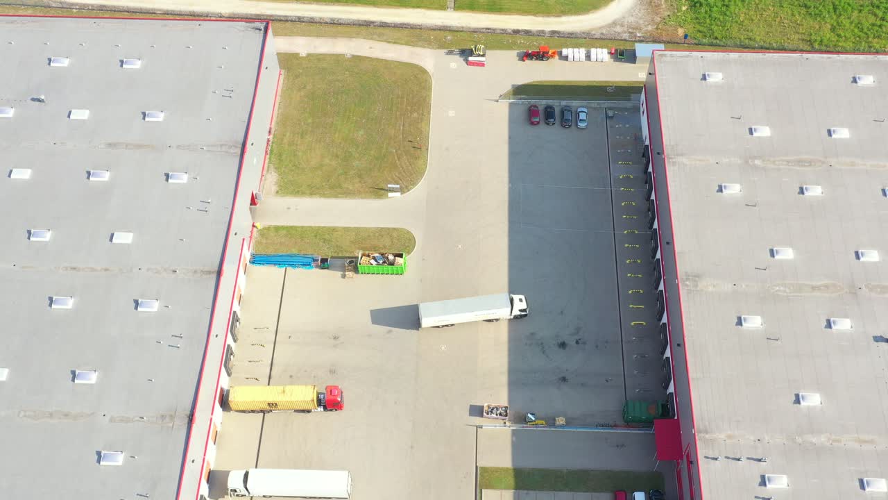 vista aérea del almacén de mercancías