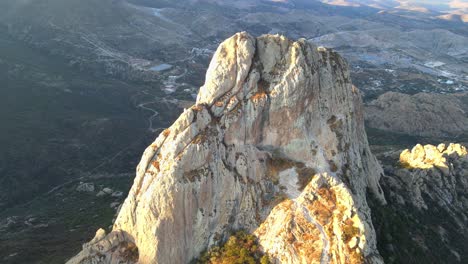 Bernal-Rock,-Monolith,-Magic-Village,-Querétaro,-México,-Village,-4k-Drone-Shot