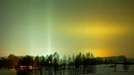 fenómeno de las luces polares del norte timelapse colorido vista del paisaje