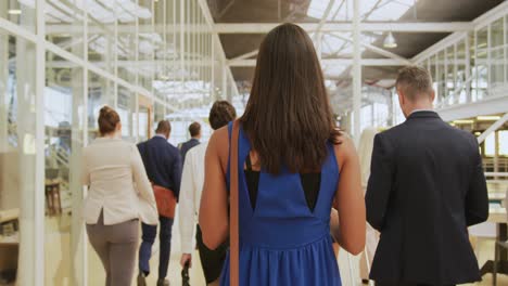 Delegates-arriving-at-a-business-convention