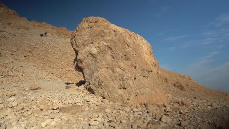 paisaje de montaña rocosa en israel desierto seco y árido