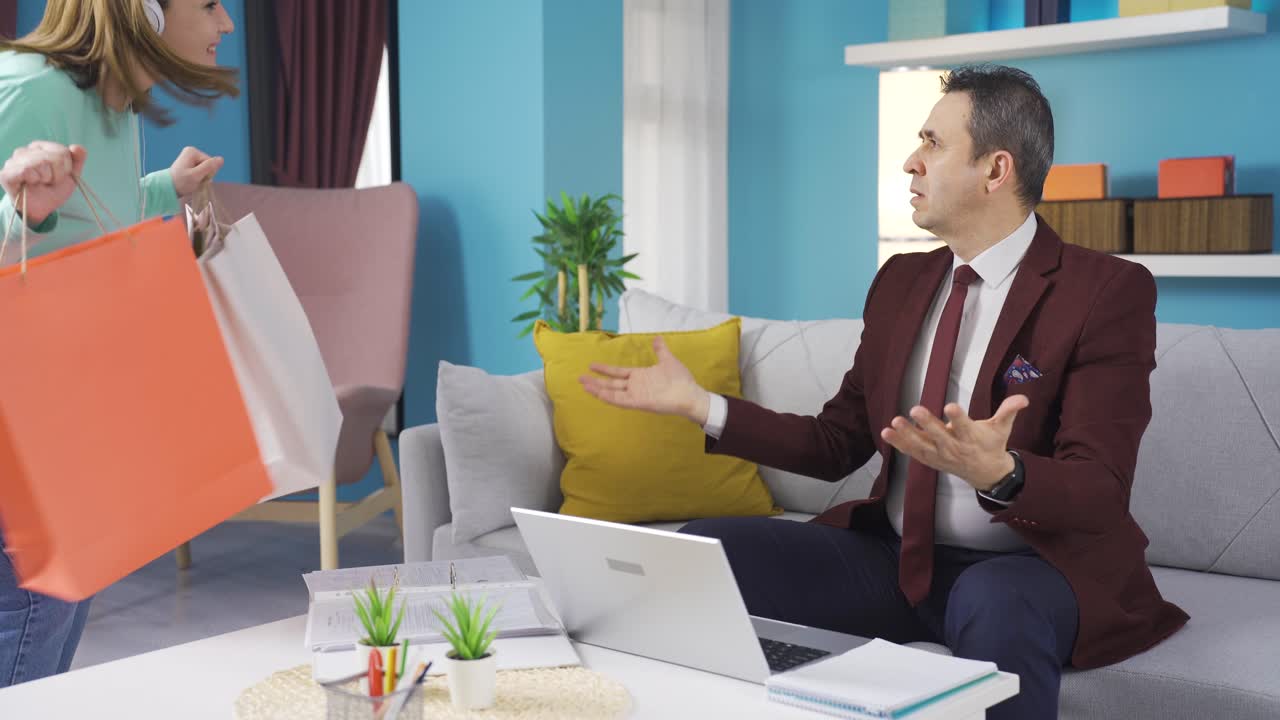 The father is fed up with his daughter's shopping. The father cannot get along with his daughter.