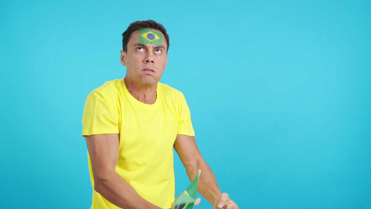 Brazilian supporter angry with the decision of the referee