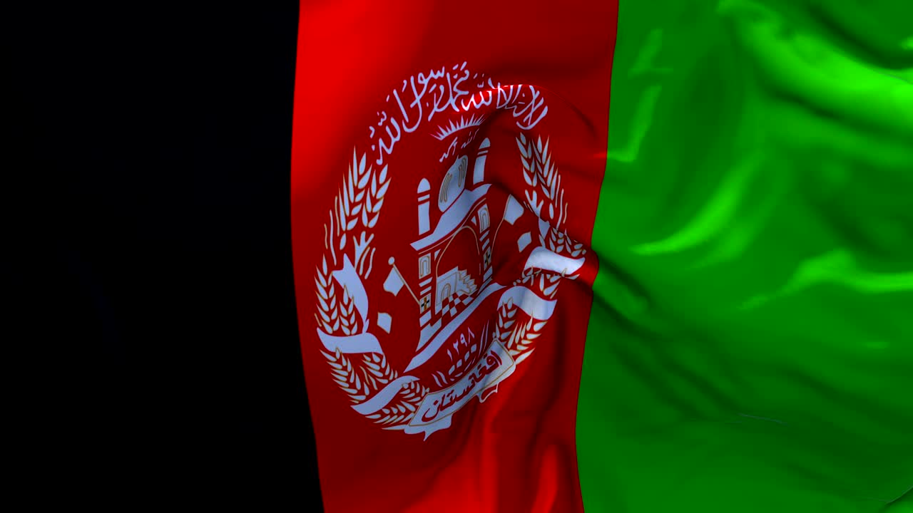 bandera de afganistán ondeando en el viento animación en cámara lenta. 4k textura de tela realista bandera soplando suavemente en un día de viento fondo de bucle continuo sin costuras.