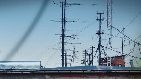 Viele-Antennen-Auf-Dem-Dach