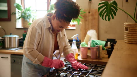 woman cleaning her kitchen