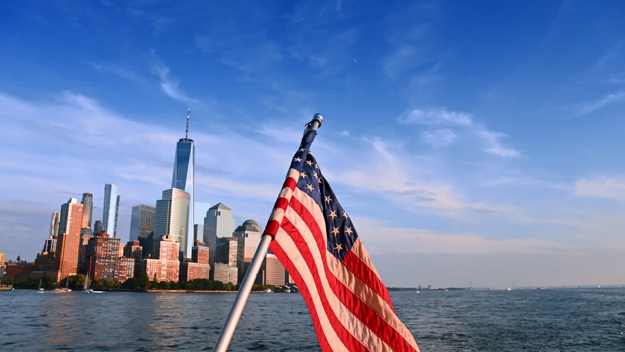 Bandiera americana con skyline di NYC
