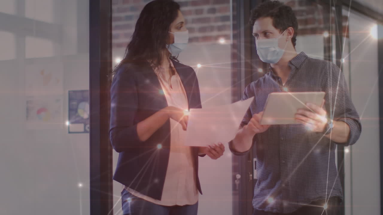 animación de la red de conexiones sobre personas de negocios en la oficina