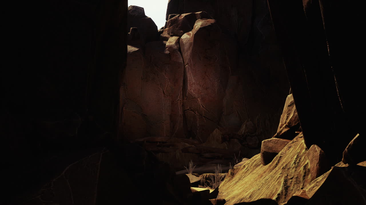 la luz del sol en el cañón rocoso