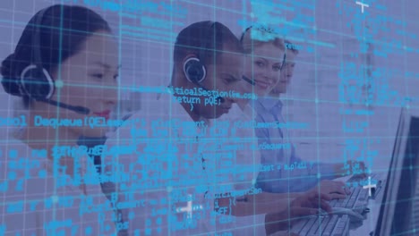 animazione dell'elaborazione dei dati su uomini d'affari che utilizzano cuffie telefoniche