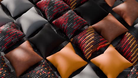 arreglo de almohadas variadas