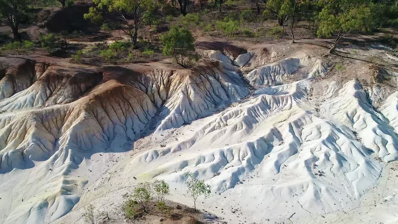 los acantilados rosados aéreos