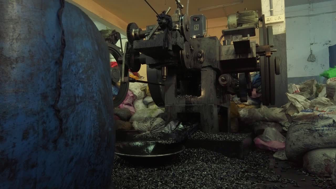 Screw Making Machine In Process