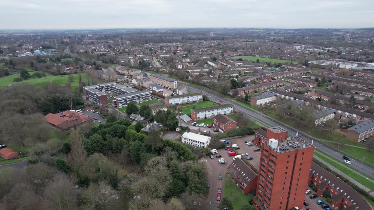 harlow essex uk vista aérea de calles y material de archivo de torre roja