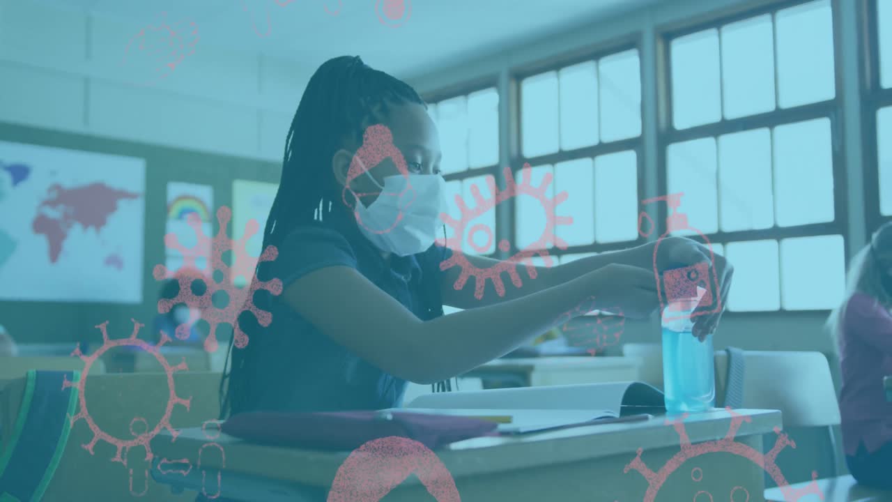 animación de iconos de covid 19 sobre una estudiante con máscara facial usando desinfectante para manos