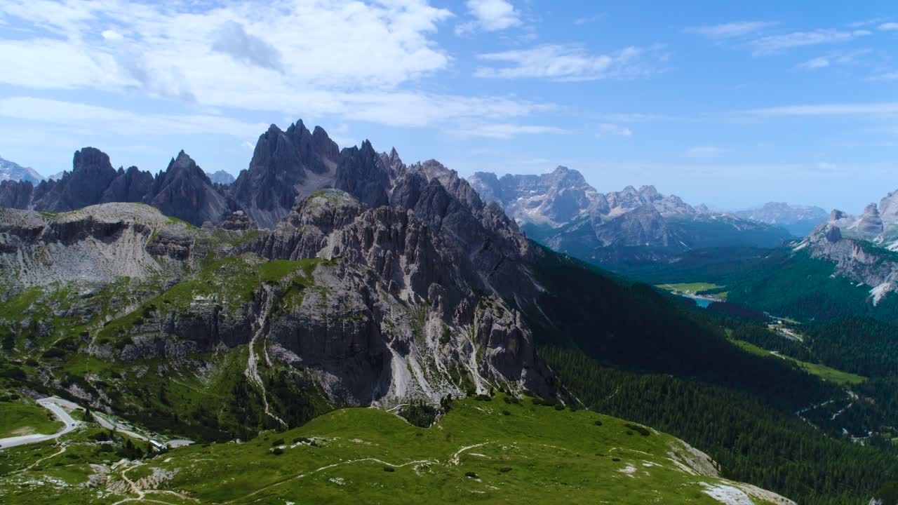 국립 자연 공원 도로미티스 알프스 산맥에 있습니다. 이탈리아의 아름다운 자연.