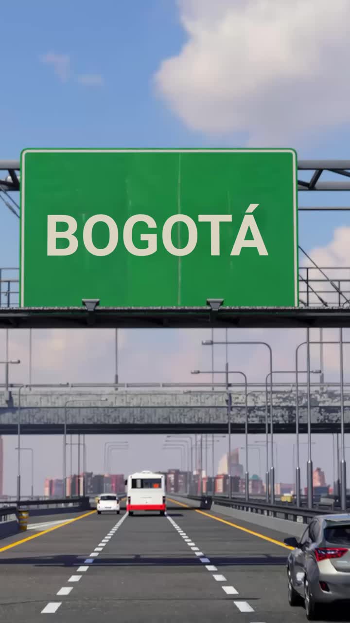 la autopista de bogota con el avión en el cielo