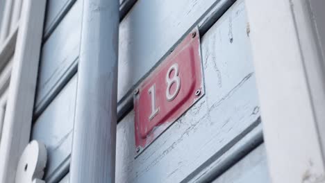 número de casa 18